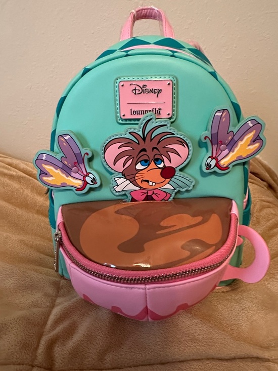 Loungefly Other - Loungefly NWT Alice in Wonderland teacup mouse backpack